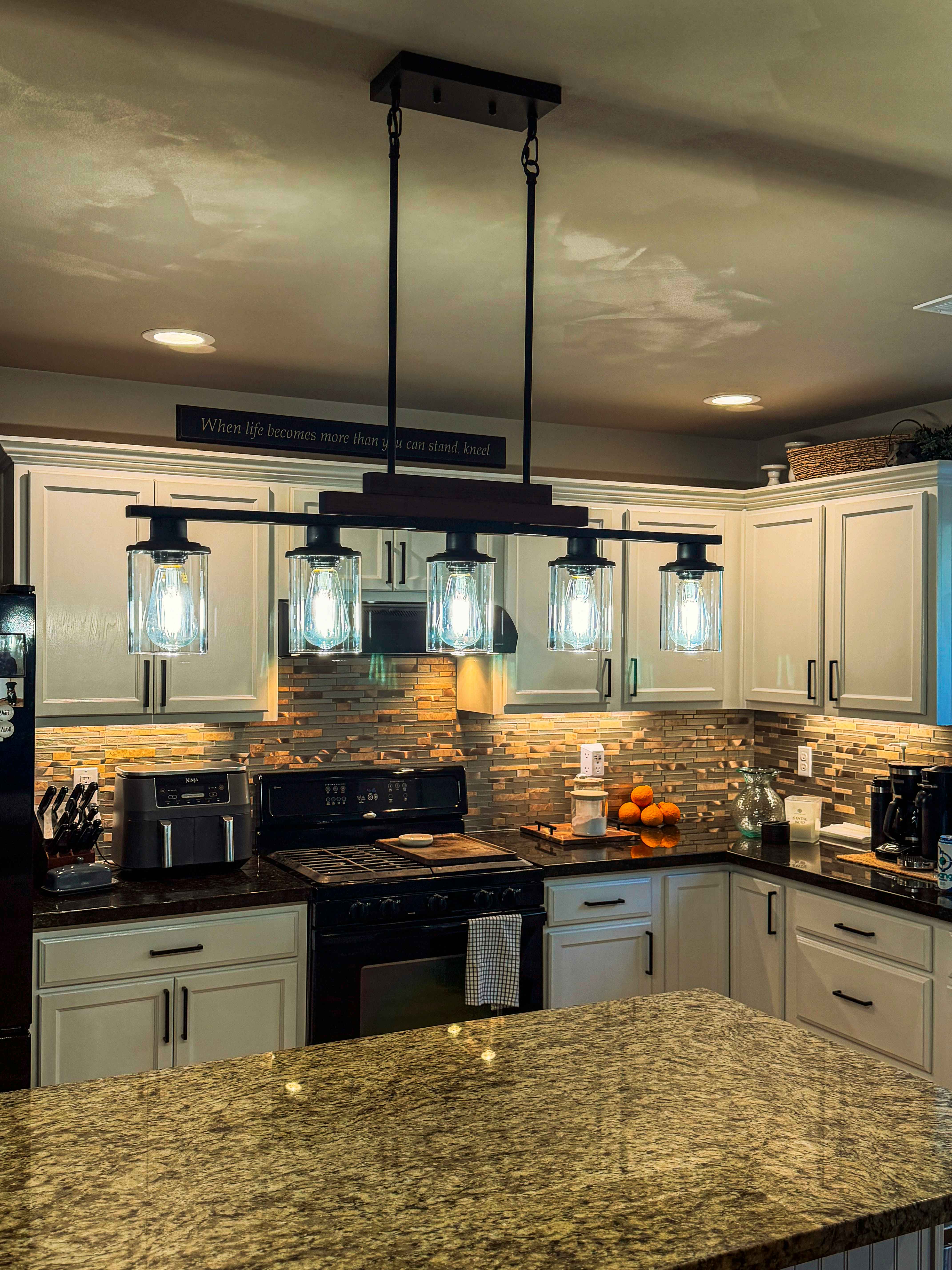 led-lighting-contractor-burlington-wa Custom LED lighting upgrades by Johnson Electrical Services, featuring efficient, long-lasting lighting solutions throughout Skagit County, WA